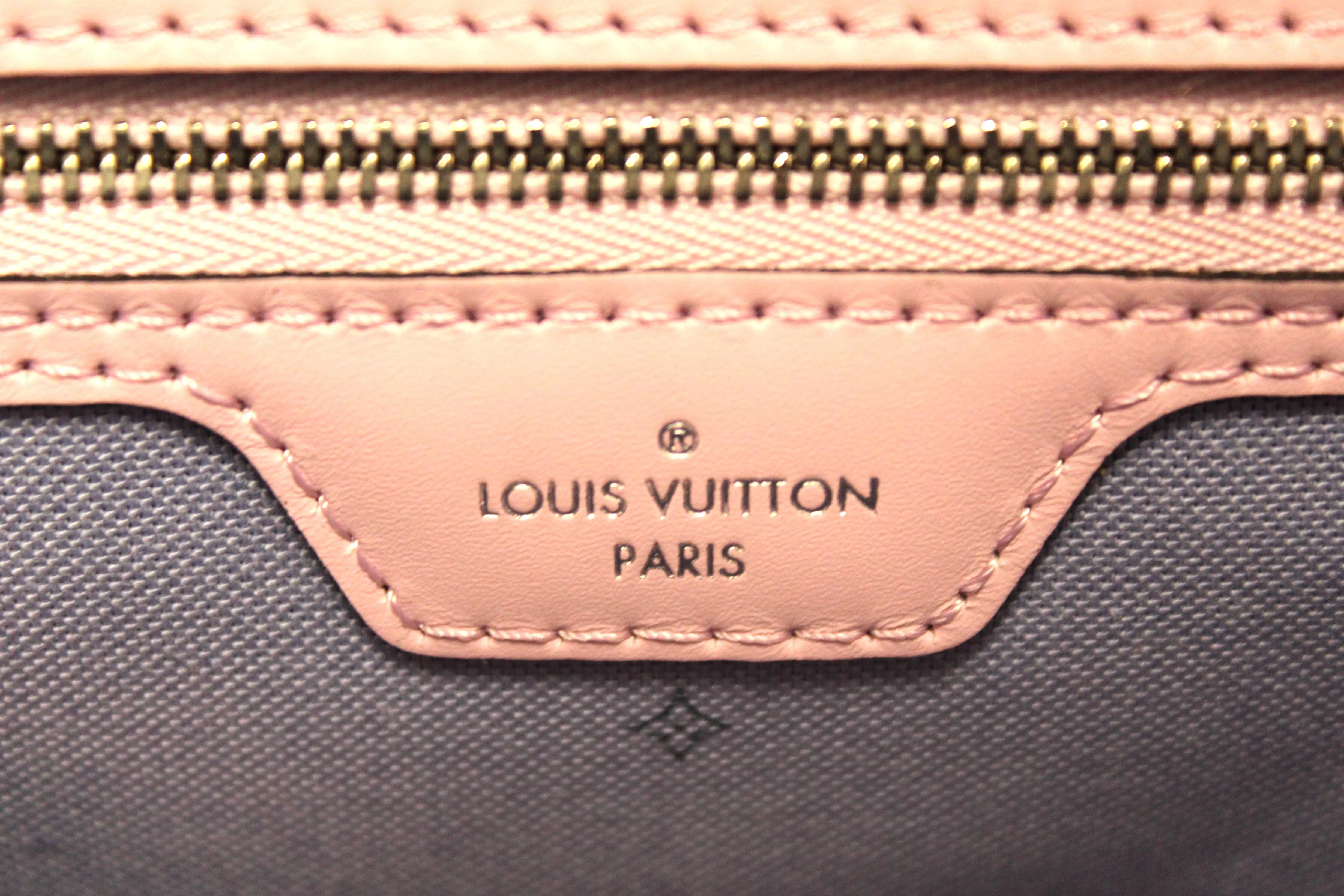 Authentic NEW Louis Vuitton Pastel Escale Giant Monogram Neverfull MM Shoulder Bag