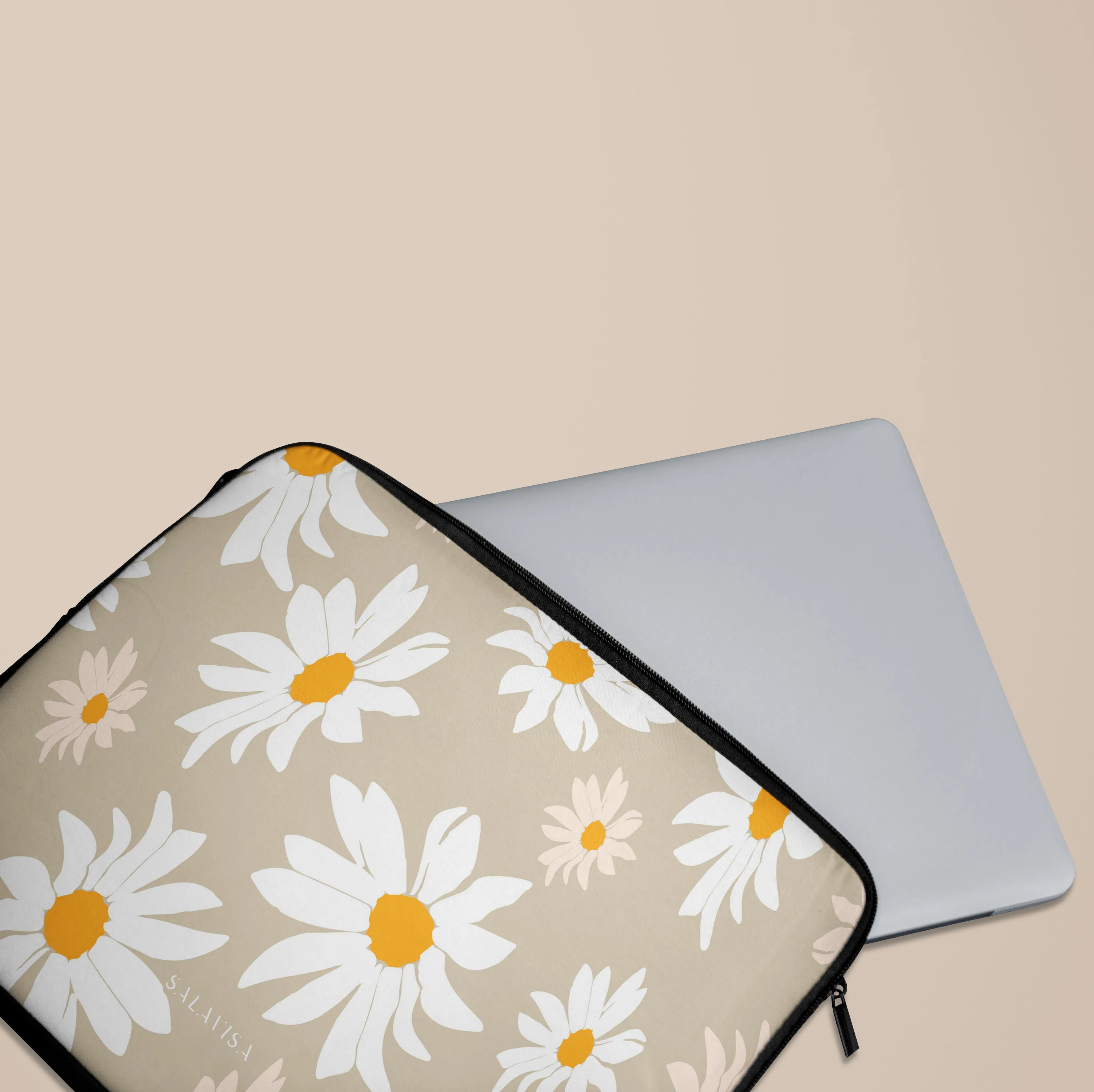 Beige Daisy Laptop Sleeve