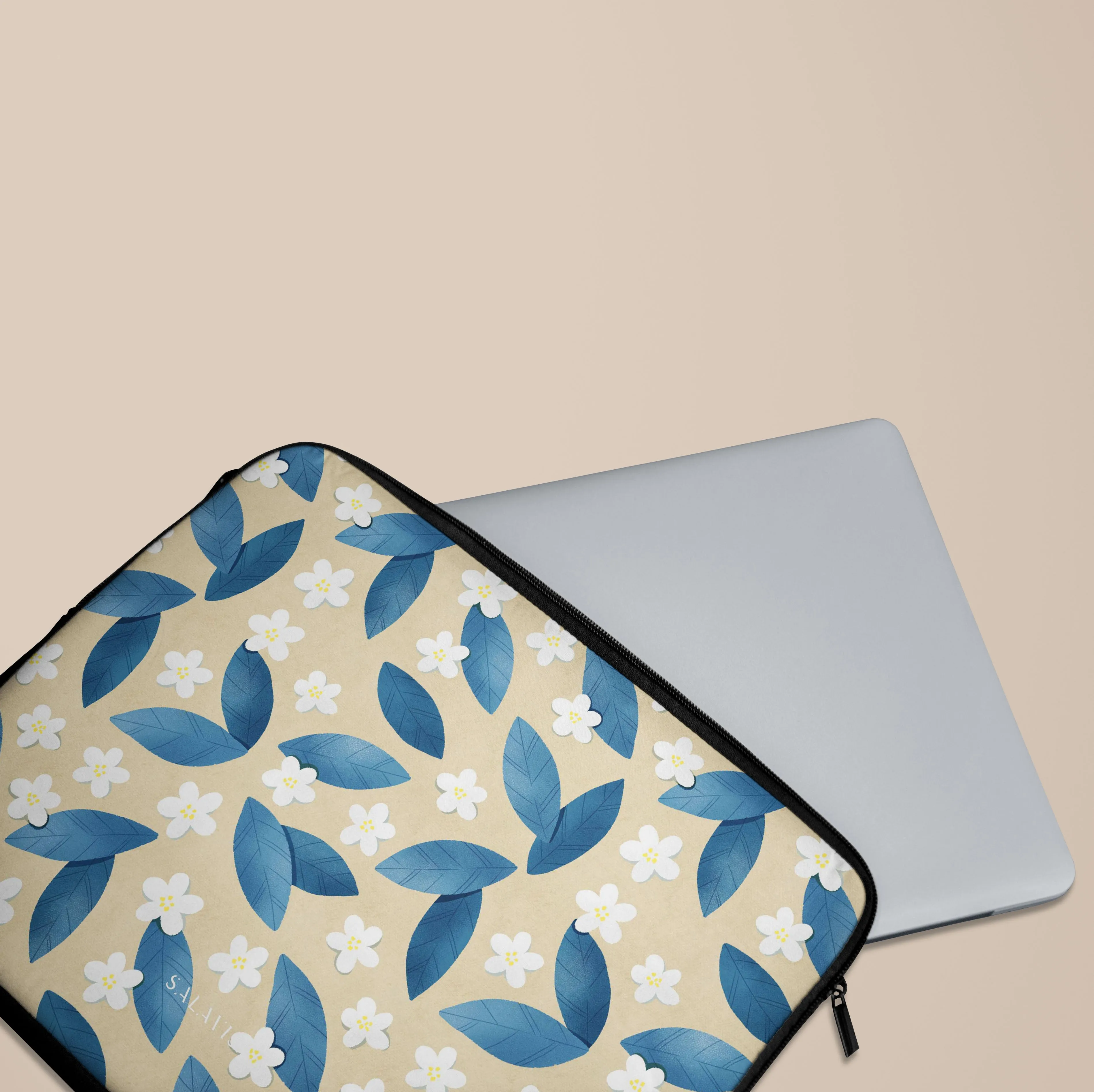 Blue Leafs Laptop Sleeve