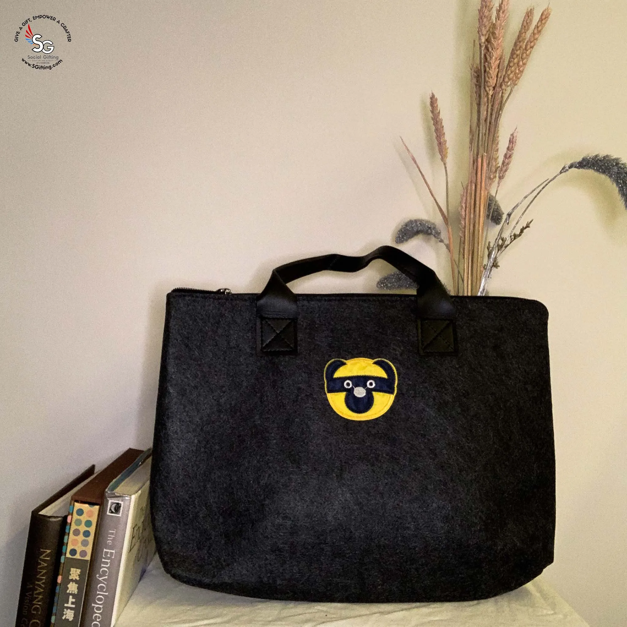 Felt Laptop Bag with Iron-on Patch - C