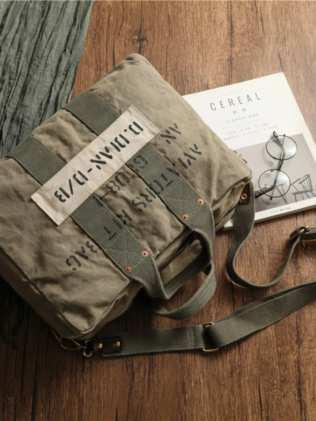 Khaki Canvas Army Style Carrier Bag for Men Military Duffle Bag Pilot Bag Canvas Military Bag