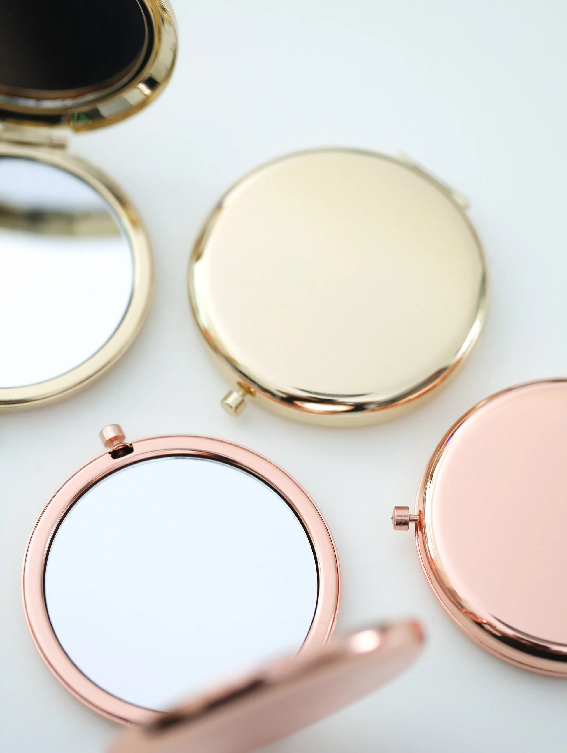 Round Foldable Metal Compact Mirror